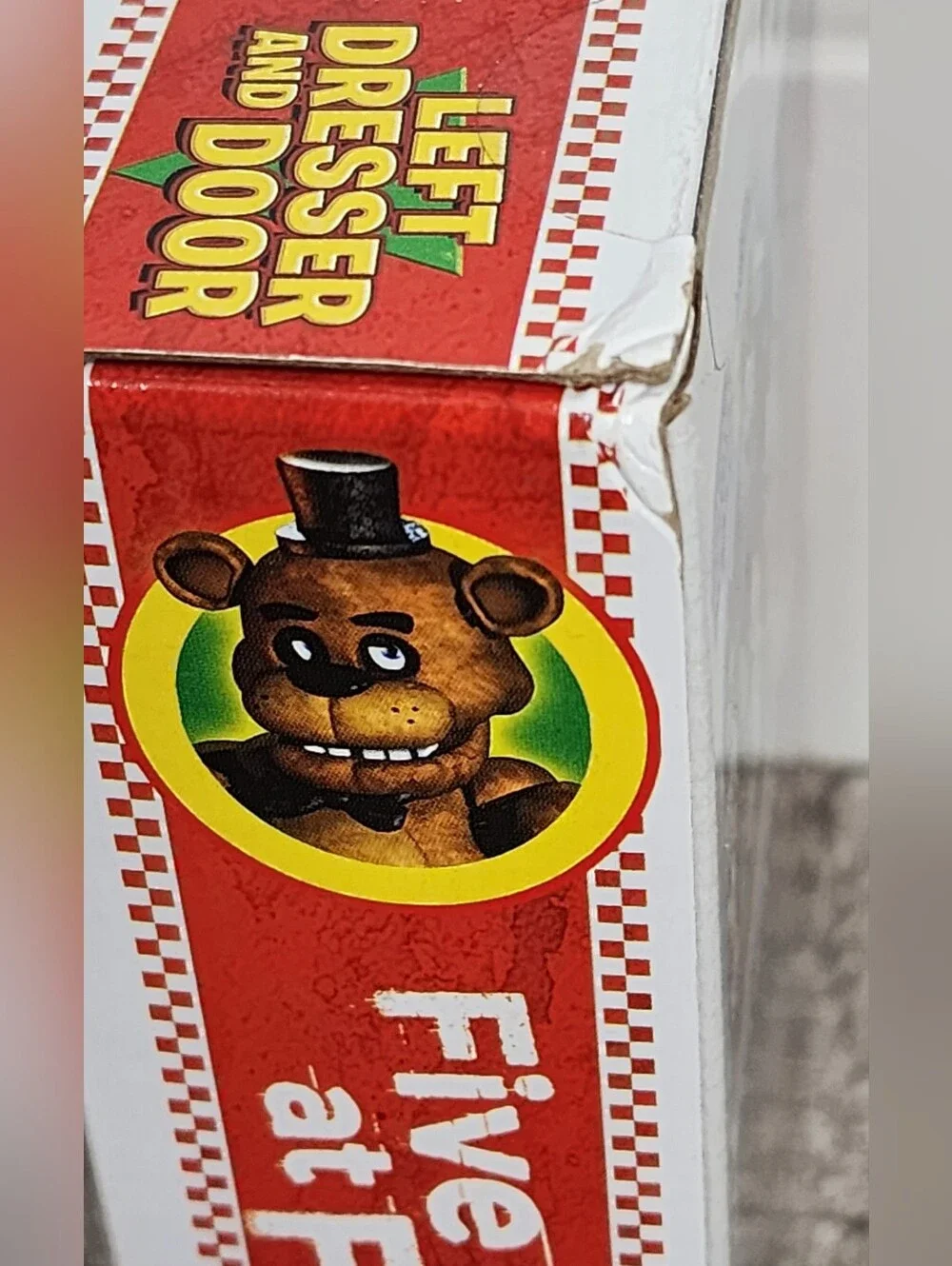 New McFarlane Five Nights at Freddy's Nightmare Foxy Left Dresser & Door Set